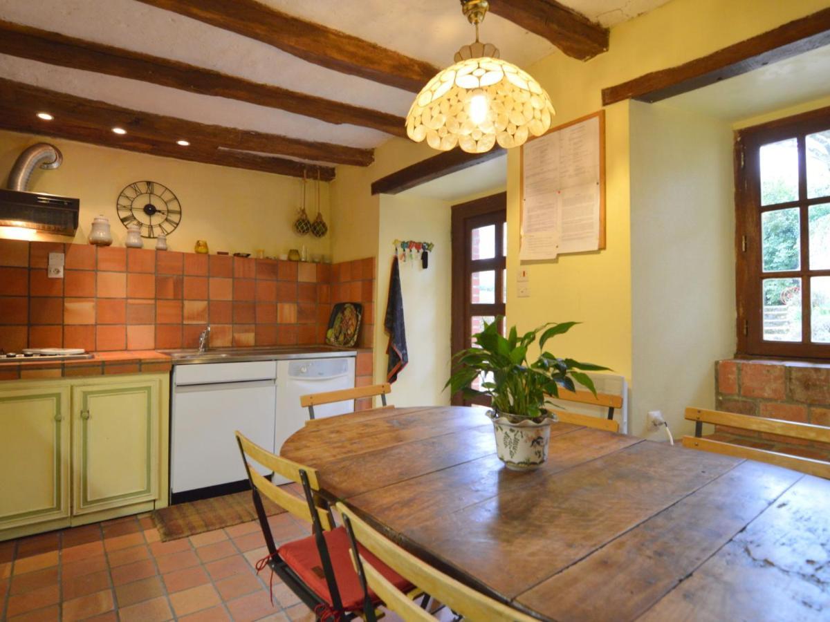 Magnificent Holiday Home With Pool Saint-Paul-du-Bois Zimmer foto