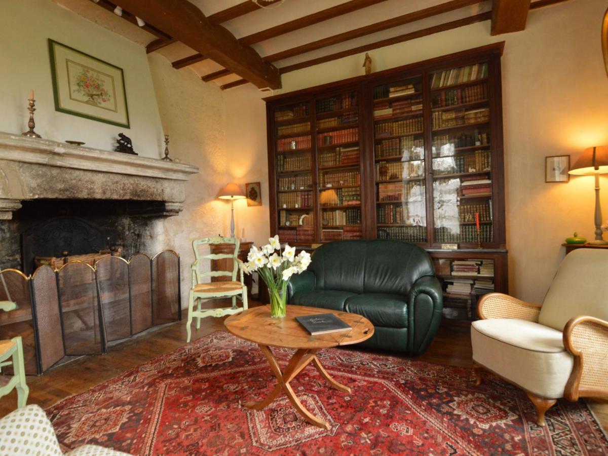 Magnificent Holiday Home With Pool Saint-Paul-du-Bois Zimmer foto